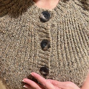 Sweater vest; cap sleeves; Excellent add-on for business or formal wear